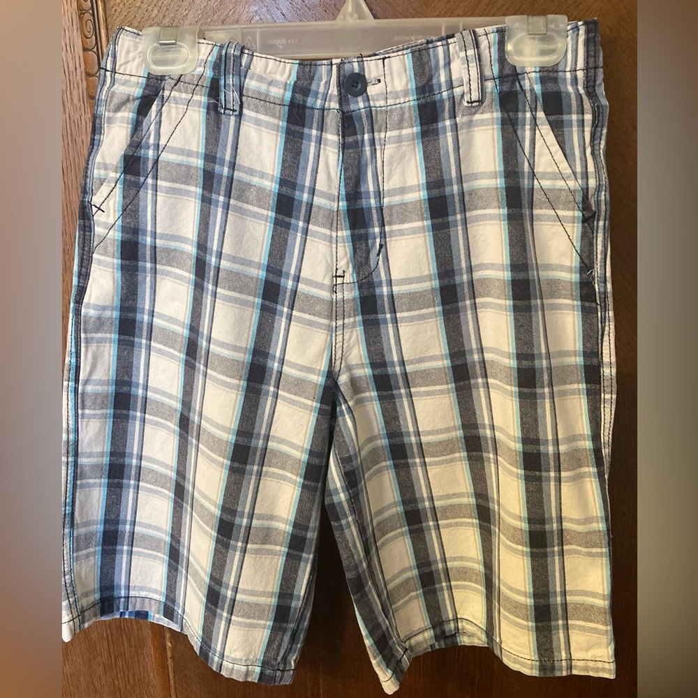Boy’s Sideout Shorts, size 18